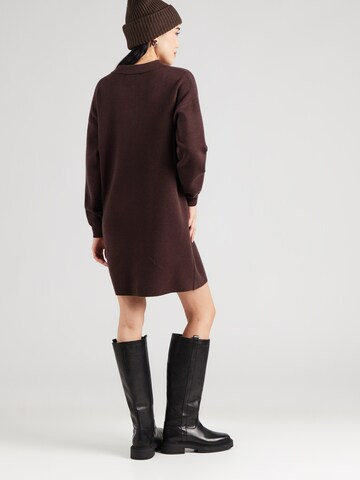 PIECES Плетена рокля 'PCJASSY' в кафяво