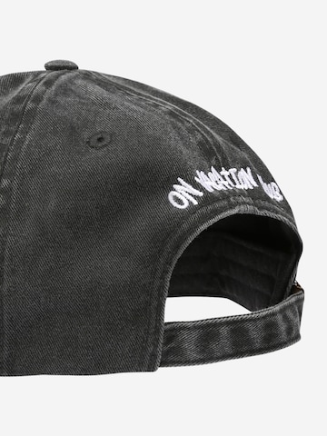 On Vacation Club Cap 'Sunshine' in Black