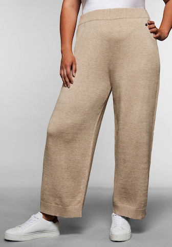 SHEEGO Loosefit Broek in Beige: voorkant