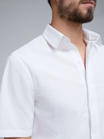 ABOUT YOU x Kevin Trapp Regular fit Button Up Shirt 'Harun' in White