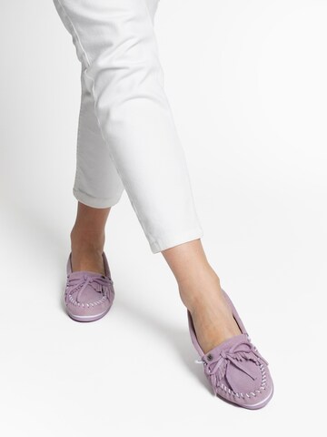 Mocassin 'Kilty plus' Minnetonka en violet : devant