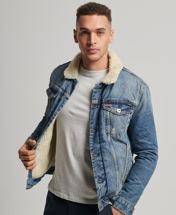 Superdry Tussenjas in Blauw: voorkant