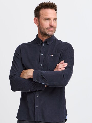 FQ1924 - Ajuste regular Camisa 'Steven' en azul: frente