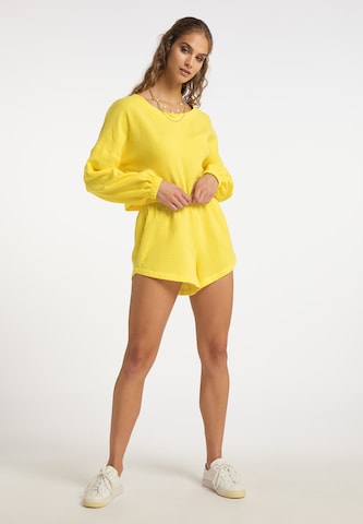 IZIA Loungewear in Yellow