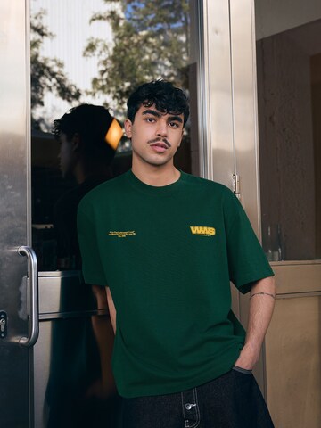 T-Shirt Bershka en vert