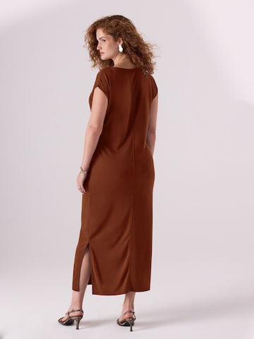 Next - Vestido en marrón