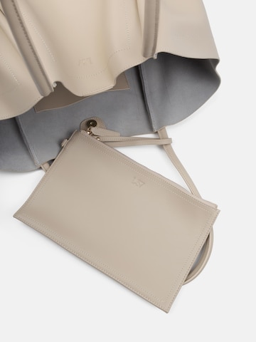 L37 HANDMADE SHOES Shopper 'BIG BIG WORLD NEW' in Beige