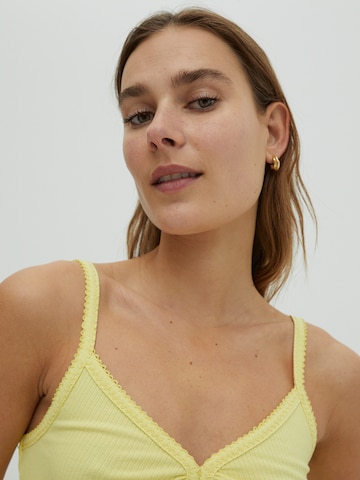 EDITED Knitted Top 'Clara' in Yellow