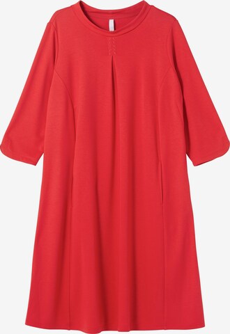 SHEEGO Dress in Red: front