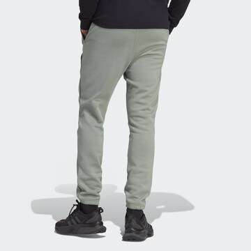 Effilé Pantalon de sport 'Lounge Fleece' ADIDAS SPORTSWEAR en vert