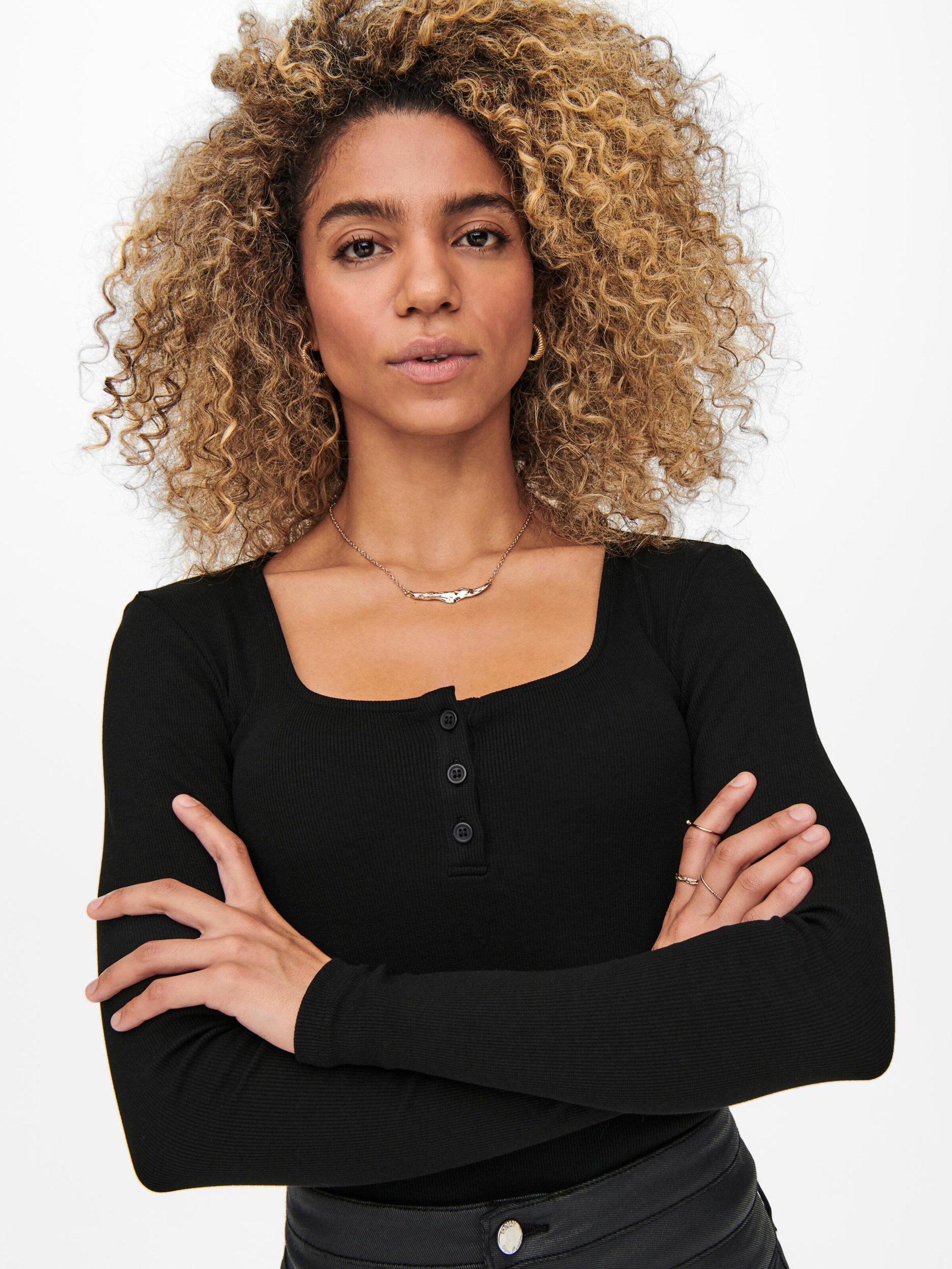 Frauen Shirts & Tops ONLY Shirt 'Nessa' in Schwarz - QM55442