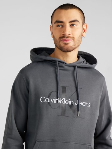 Bluză de molton 'Essentials' de la Calvin Klein Jeans pe gri