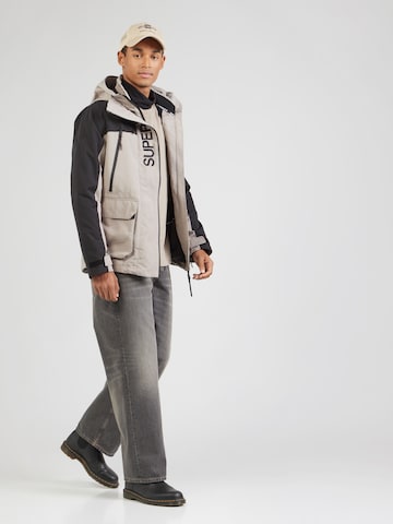 Superdry Tussenjas in Beige