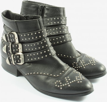 OXMOX Dress Boots in 39 in Black: front