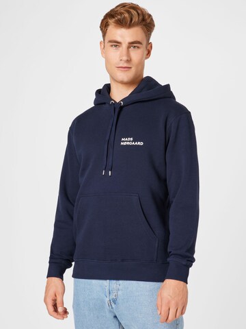 MADS NORGAARD COPENHAGEN Sweatshirt 'New Standard' in Blauw: voorkant