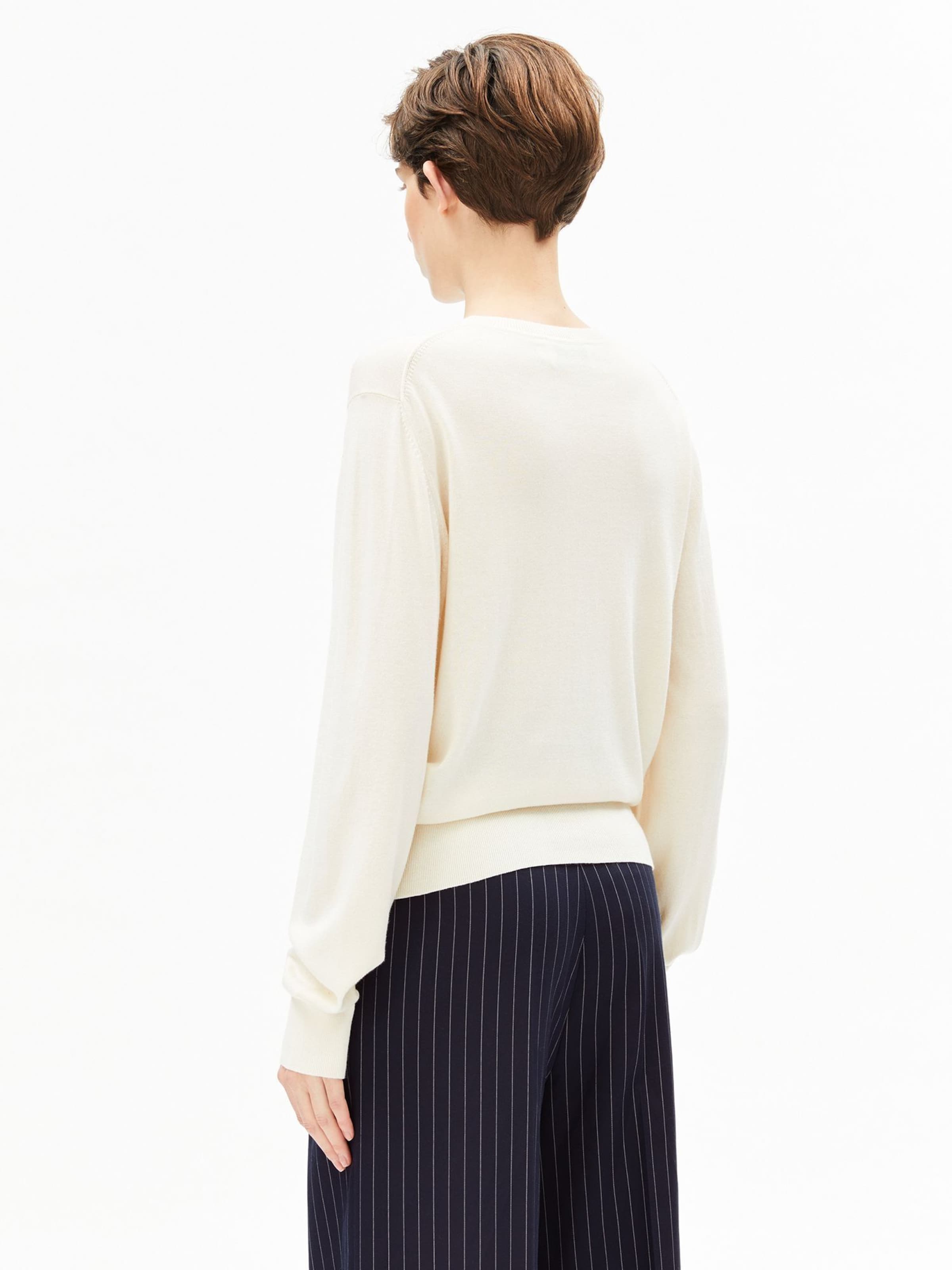 Pull-over ARMEDANGELS en beige : devant