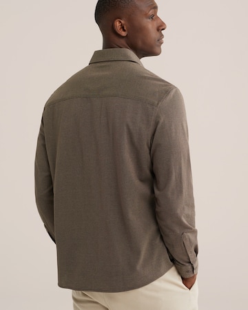 WE Fashion Comfort Fit Πουκάμισο σε καφέ