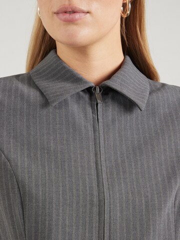 WEEKDAY Blouse 'Dani' in Grijs