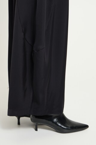 ICHI - Pierna ancha Pantalón 'IHHARTLEY' en negro