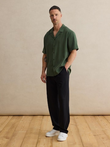 Fit confort Chemise 'Hanno' DAN FOX APPAREL en vert