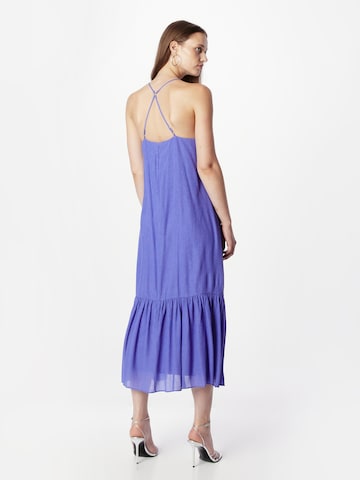 DKNY Letní šaty – fialová