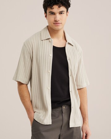 WE Fashion Mugav suurus Triiksärk, värv beež: eest vaates