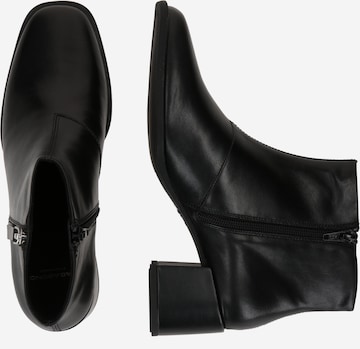 VAGABOND SHOEMAKERS Chelsea Boots 'STINA' in Black