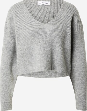 STUDIO SELECT Sweater 'Felice' in Grey: front