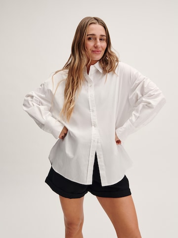 Tatiana Zidekova Блузка в Белый: спереди