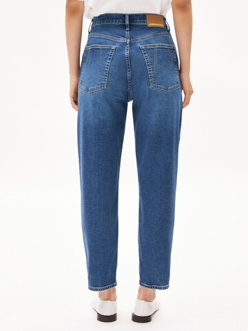 ARMEDANGELS Loosefit Jeans MAIRAA in Blau