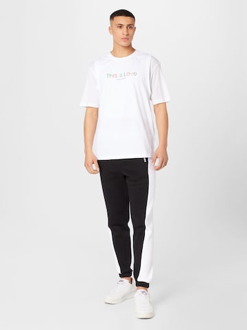 T-Shirt Calvin Klein Jeans en blanc