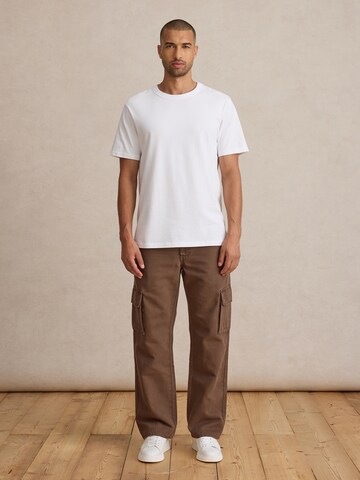 DAN FOX APPAREL Обычный Брюки-карго 'Angelo' в Коричневый