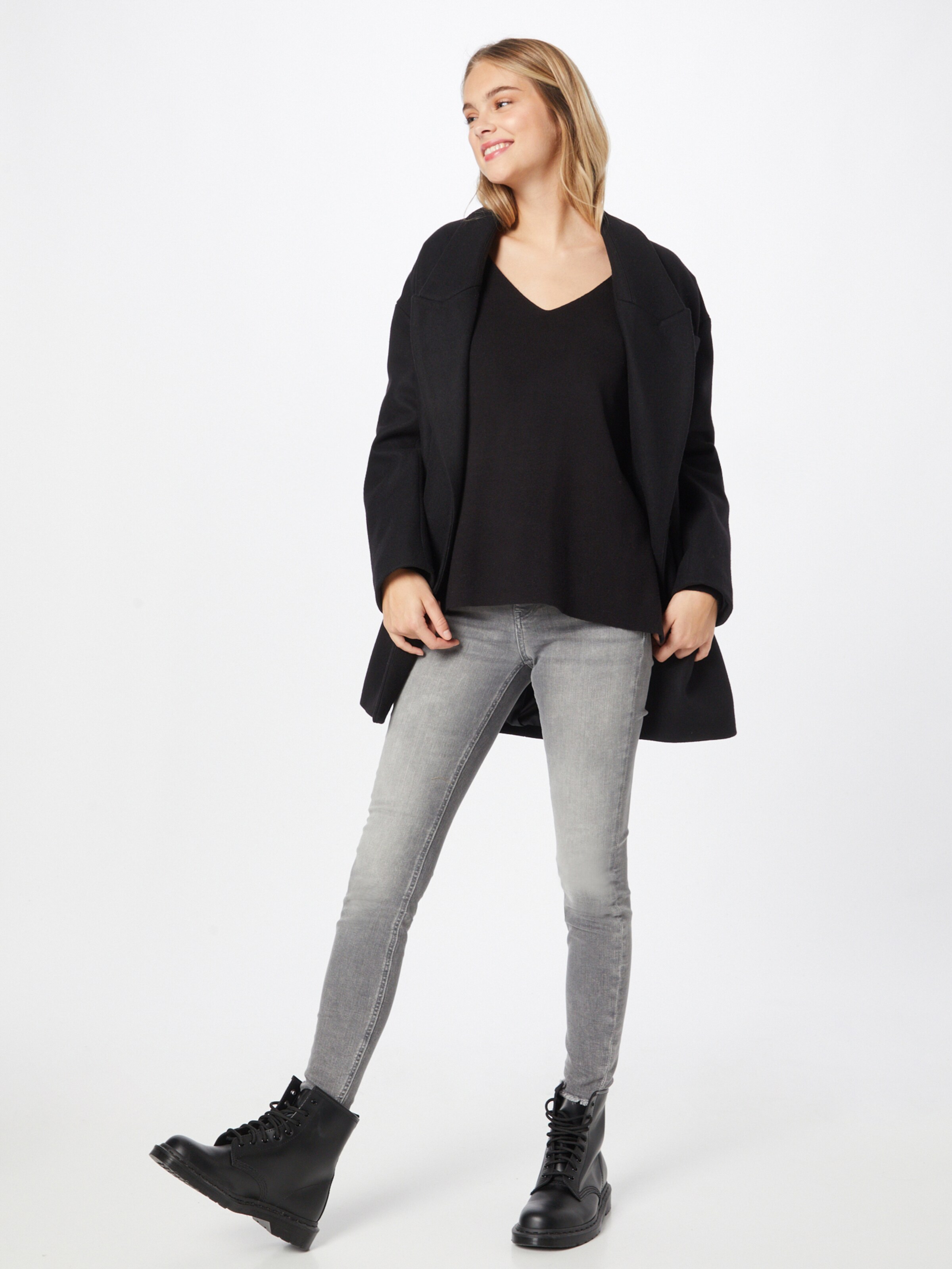 Frauen Pullover & Strick ONLY Pullover 'AUGUSTA' in Schwarz - HK21850 Frauen Pullover & Strick ONLY Pullover 'AUGUSTA' in Schwarz - HK21850