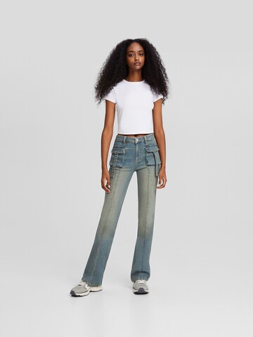 Bershka Flared Jeans in Blau