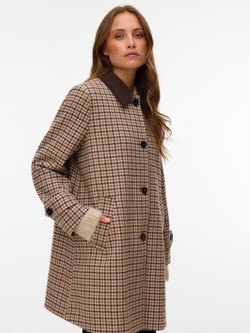 VERO MODA Overgangsfrakke i brun: forside