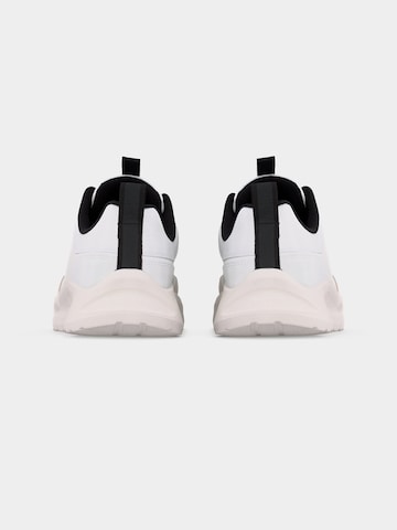 Calvin Klein Rövid szárú sportcipők 'ESS' - fehér