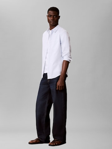 Calvin Klein Jeans Loosefit Jeans in Blau
