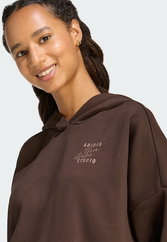 ADIDAS SPORTSWEAR Sportsweatshirt 'Studio' in Braun