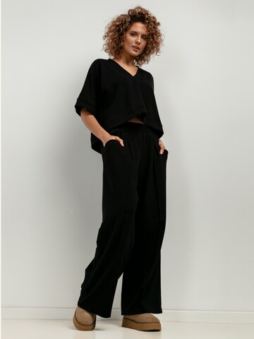 TESSITA Oversizeshirt in Schwarz