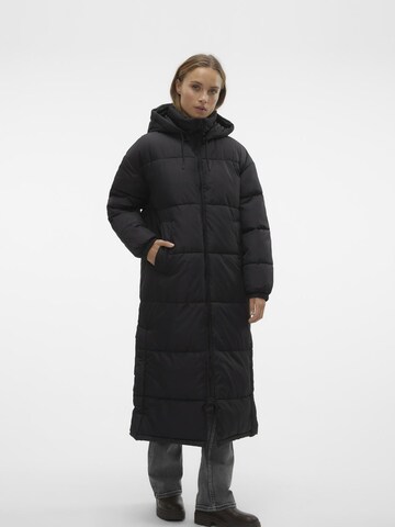 VERO MODA Wintermantel 'Klea' in Zwart