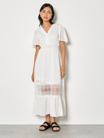 Apricot Dress ' ' in White: front