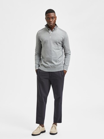 SELECTED HOMME Regular Fit Neulepaita 'Berg' värissä harmaa