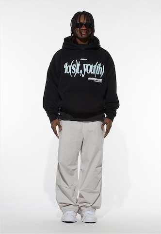 Lost Youth Sweatshirt in Black: front