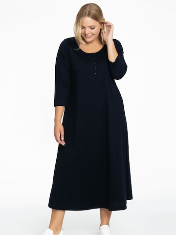 Yoek Dress in Blue: front