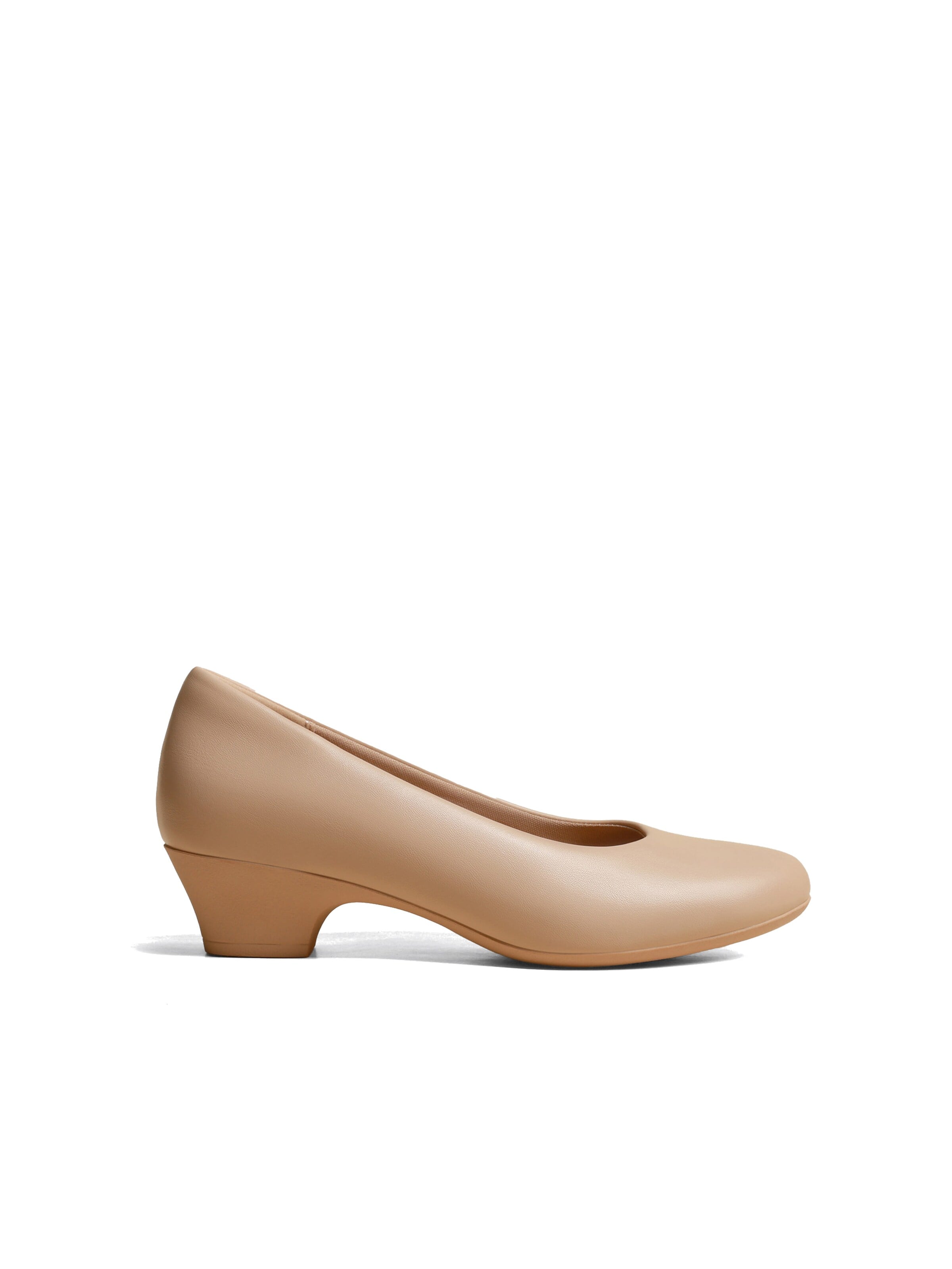 Dream Pairs Pumps in Beige