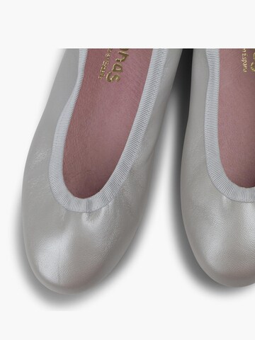 Pisamonas - Bailarina en plata