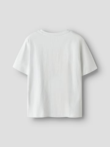 NAME IT T-shirt 'NKMDUSE DRAGONB' i vit