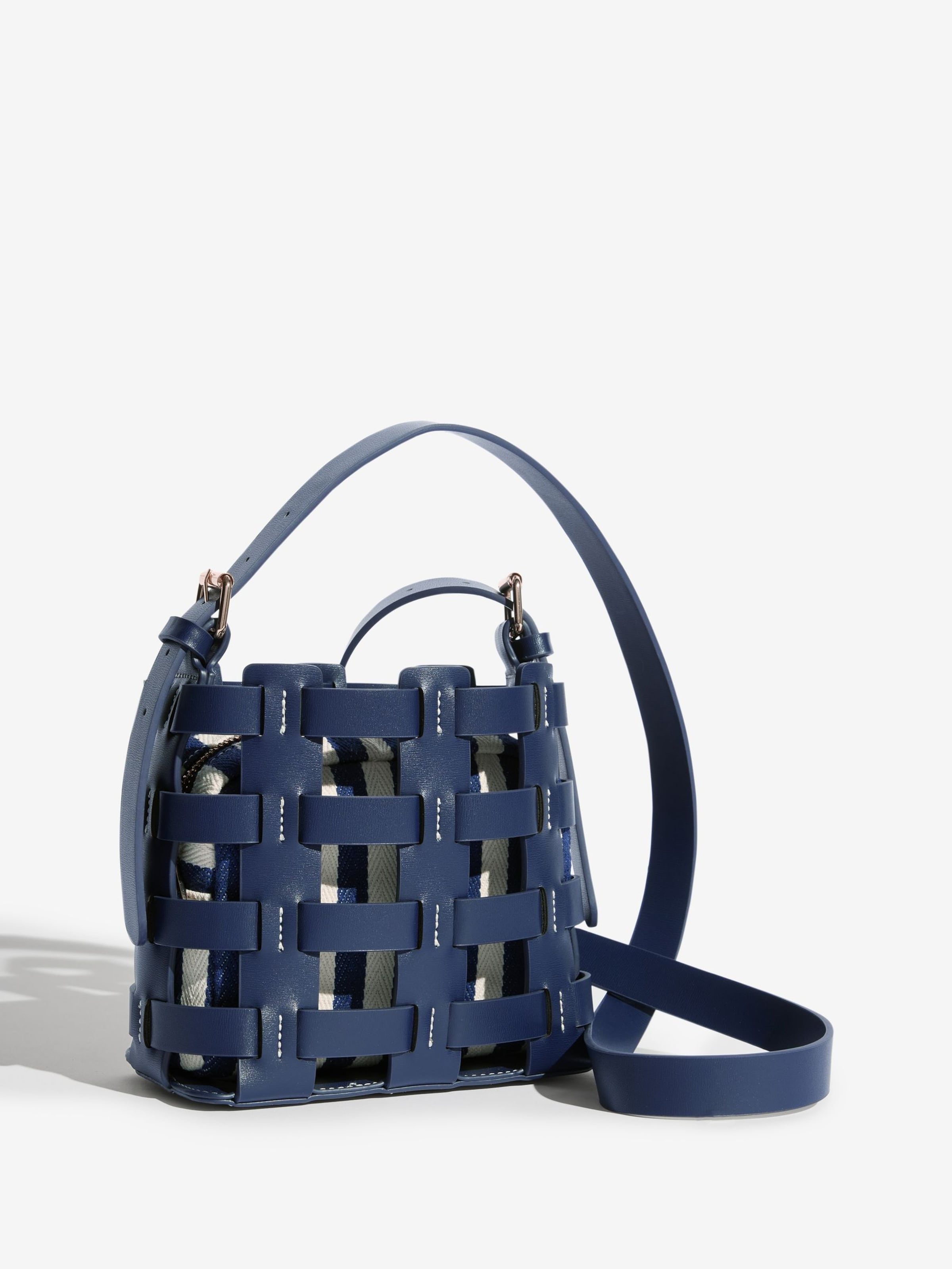 love & roses Crossbody Bag in Blue