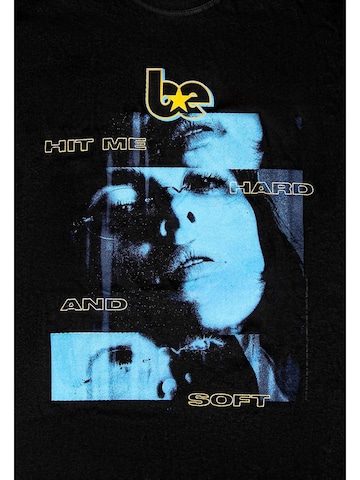 Maglietta 'Billie Eilish Hit Me Hard And Soft Organic T-Shirt' di Billie Eilish in nero