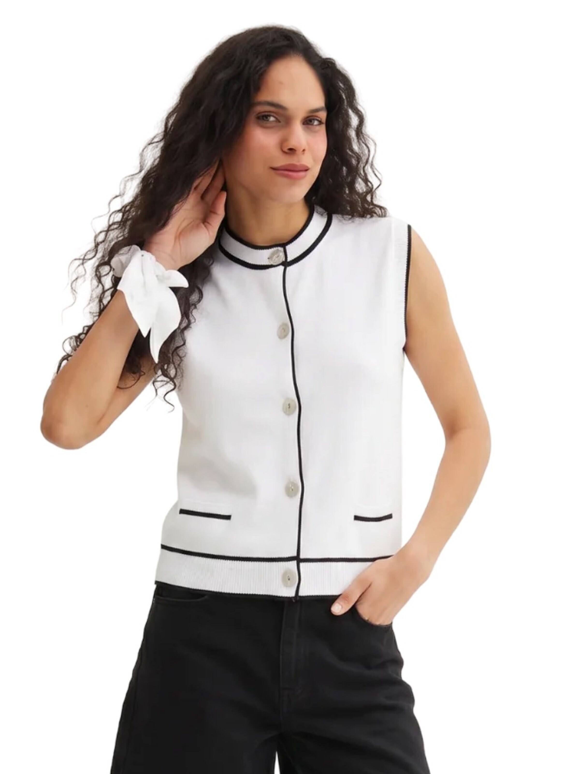 SILK & CASHMERE Knitted vest in White